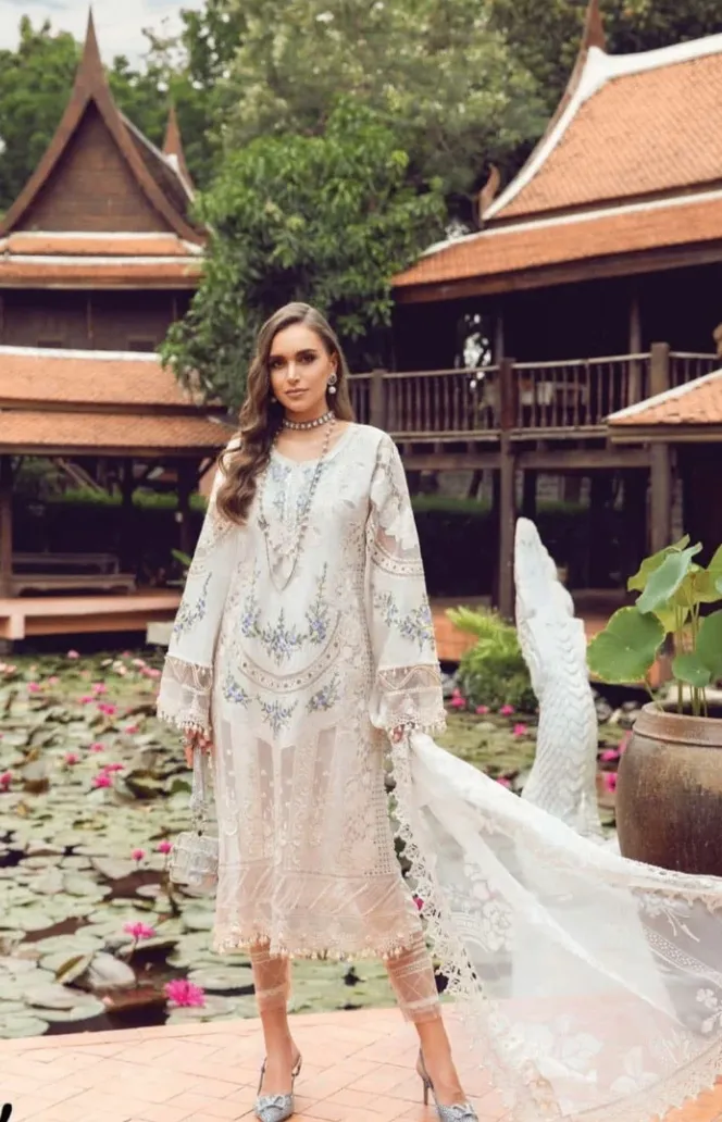 Arsheen Fashion look: elegant ivory evening ensemble